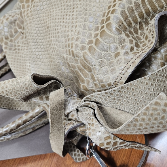 Hotic Very Nice Very Thick Leather Two Ways Shoulder Cross body Bag - Picture 11 of 12